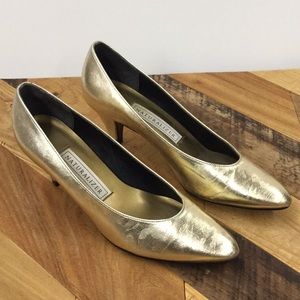 Vintage Gold Pumps